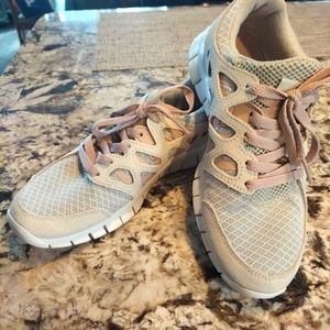 Nike Women's Sneakers in Beige and Cream